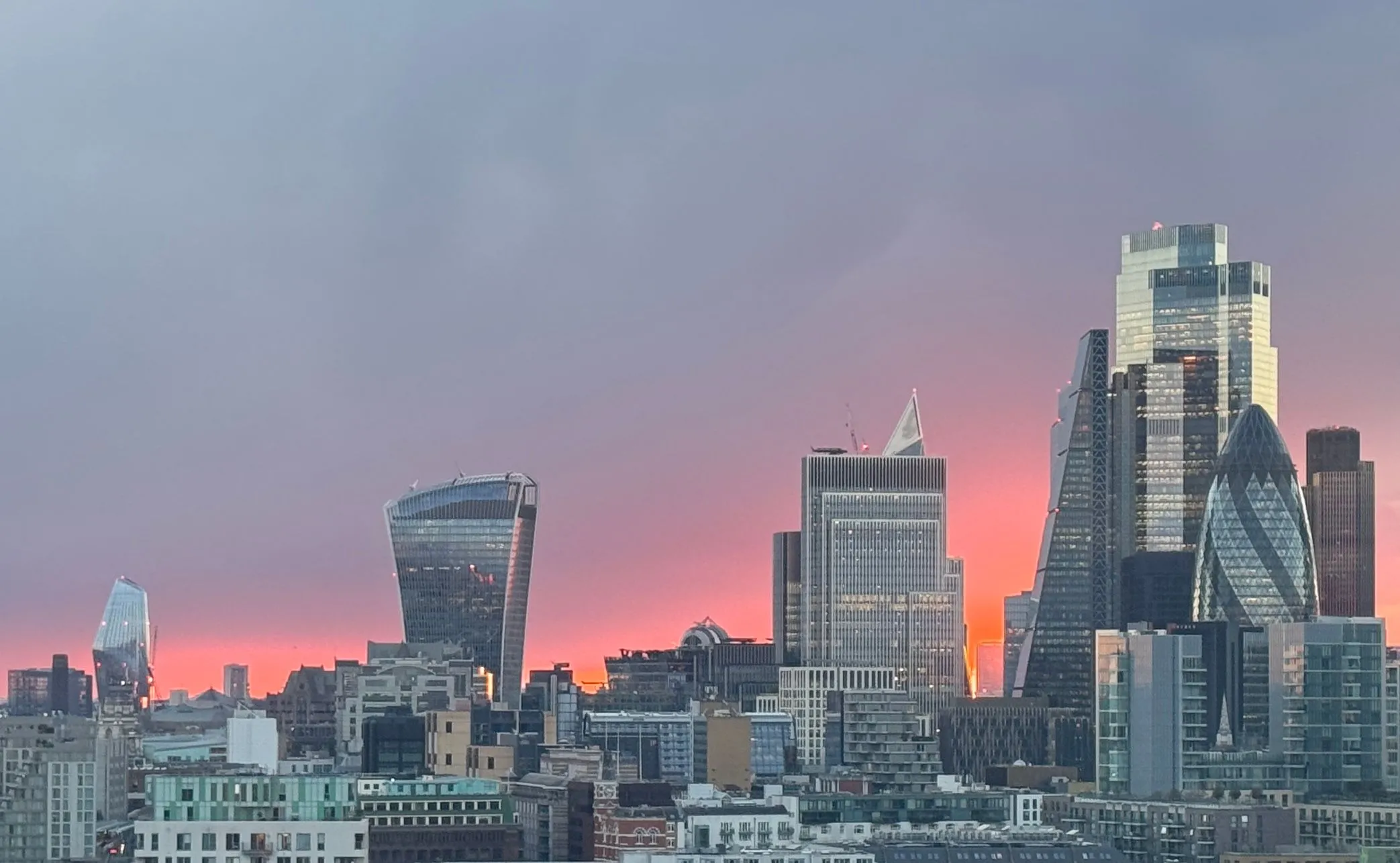 Ảnh cận cảnh đường chân trời London chưa chỉnh sửa.