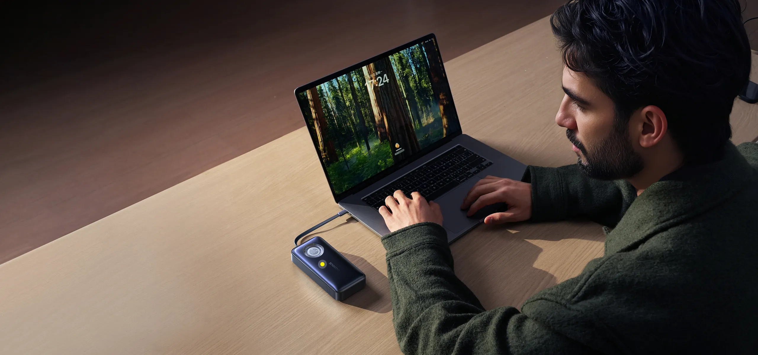Baseus EnerCore CR11 sạc nhanh cho laptop qua cáp USB-C tích hợp