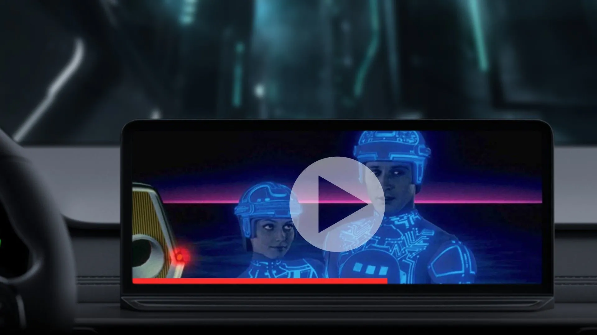 Giao diện Android Auto hiển thị ứng dụng video trên màn hình xe hơi