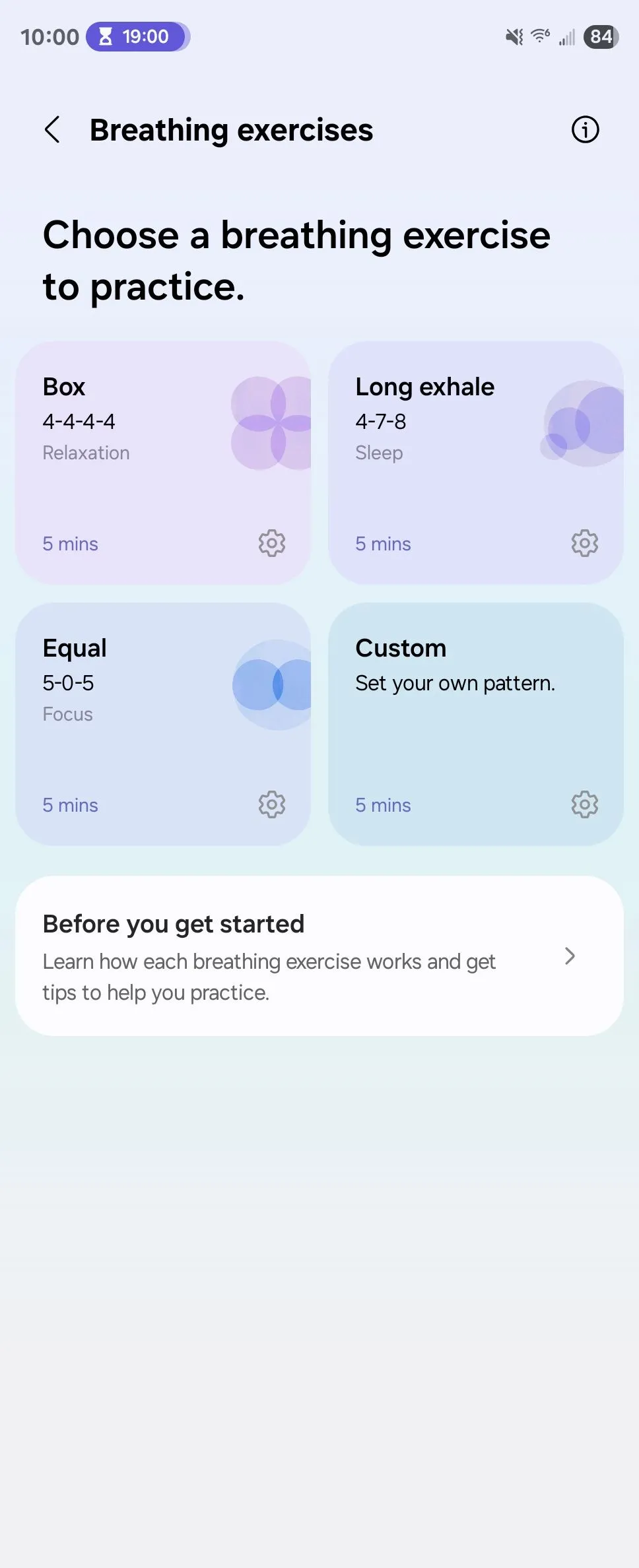 Giao diện điện thoại của Samsung Health hiển thị các tùy chọn bài tập thở khác nhau, bao gồm thở hộp, thở ra dài và thở nhanh, giúp người dùng lựa chọn theo mục đích thư giãn hoặc tập trung.