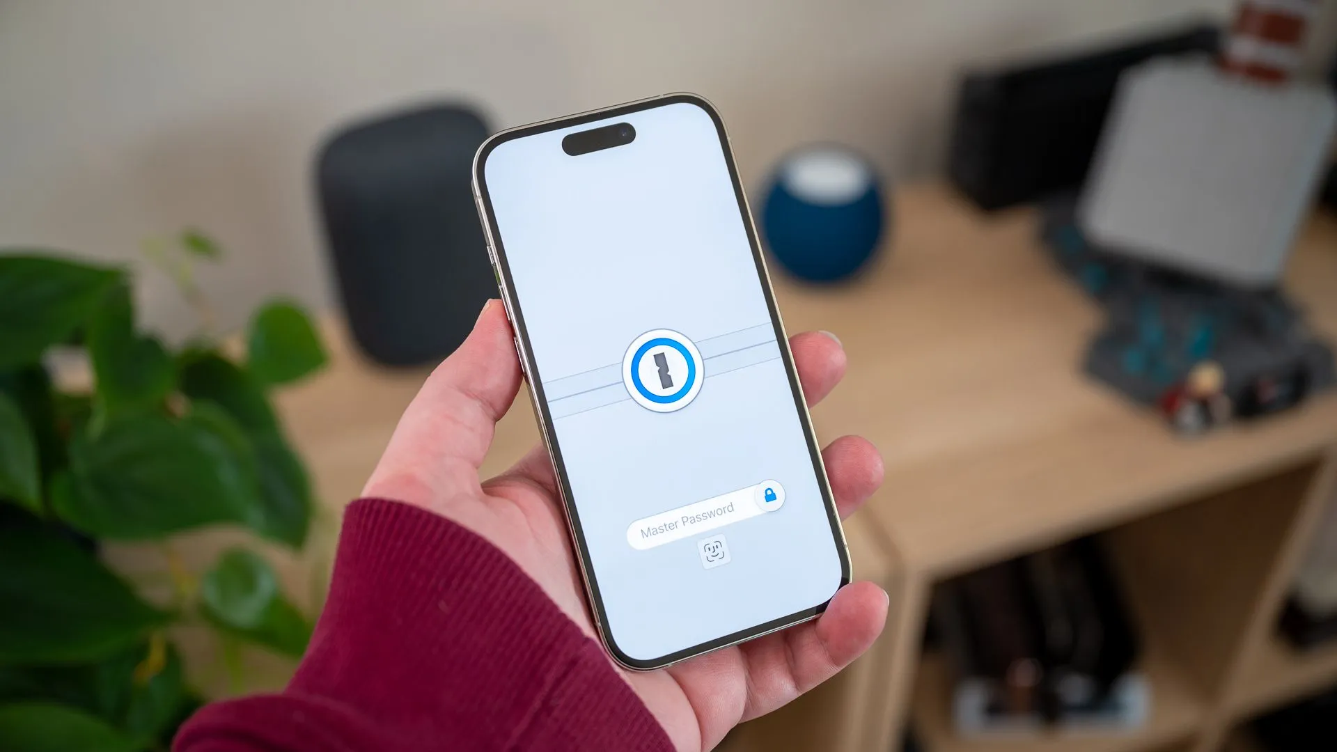 Giao diện phần mềm quản lý mật khẩu 1Password trên iPhone 14 Pro