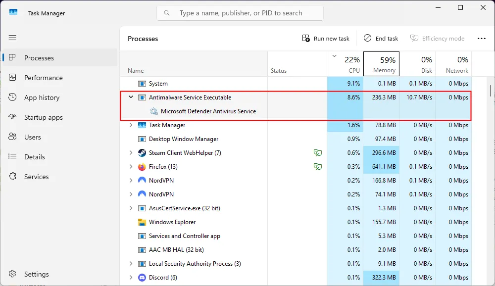 Giao diện Task Manager hiển thị tiến trình quét mã độc của Windows Security (Antimalware Service Executable) đang tiêu thụ tài nguyên CPU và RAM, cho thấy hoạt động bảo mật đang diễn ra.