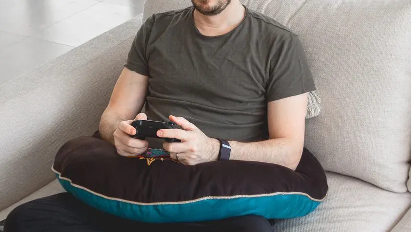 Image default