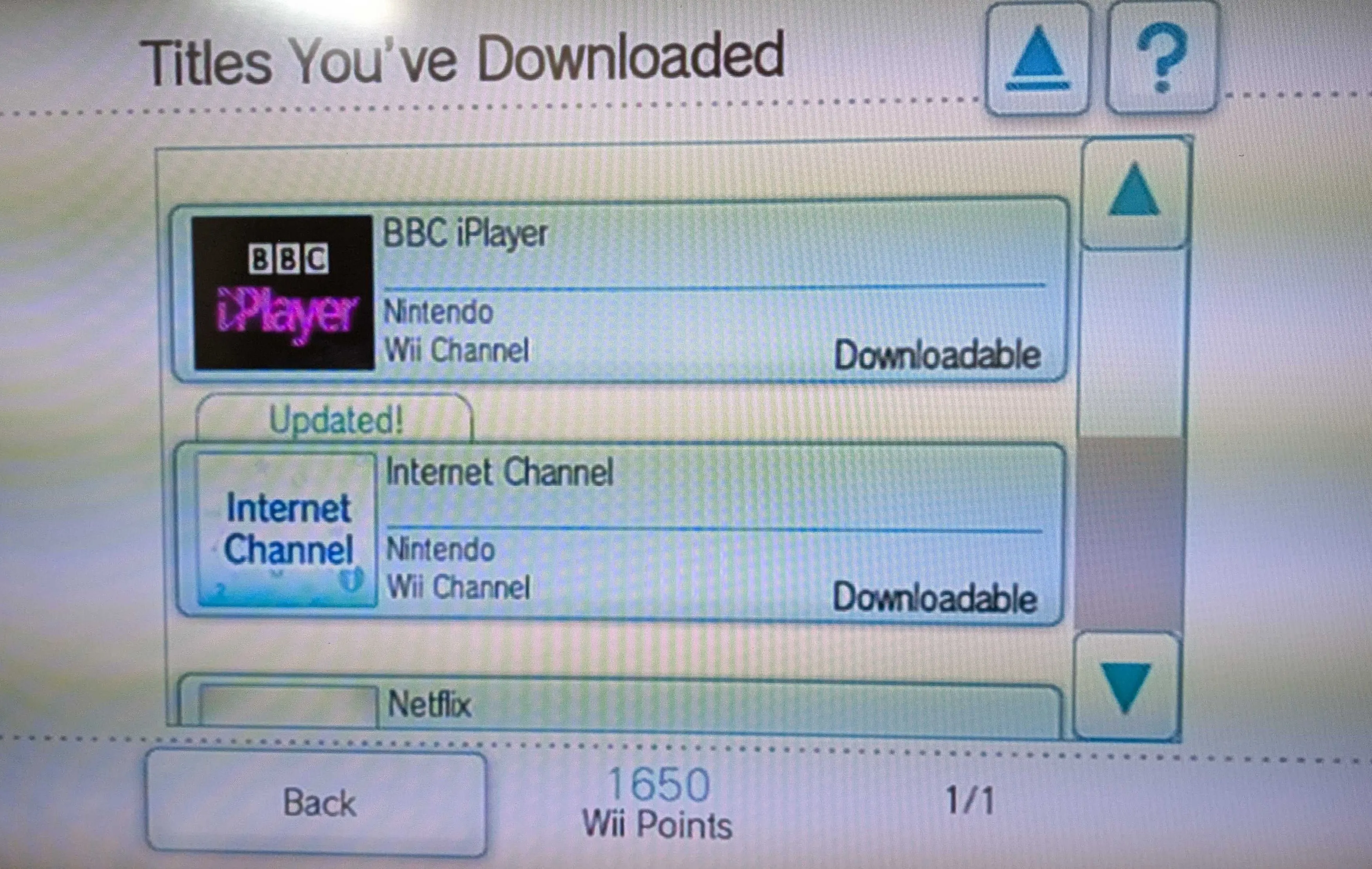 Màn hình Nintendo Wii hiển thị mục &quot;Các tựa game đã tải xuống&quot; trong Wii Shop, bao gồm cả BBC iPlayer và Internet Channel, minh họa cách tải lại trình duyệt.