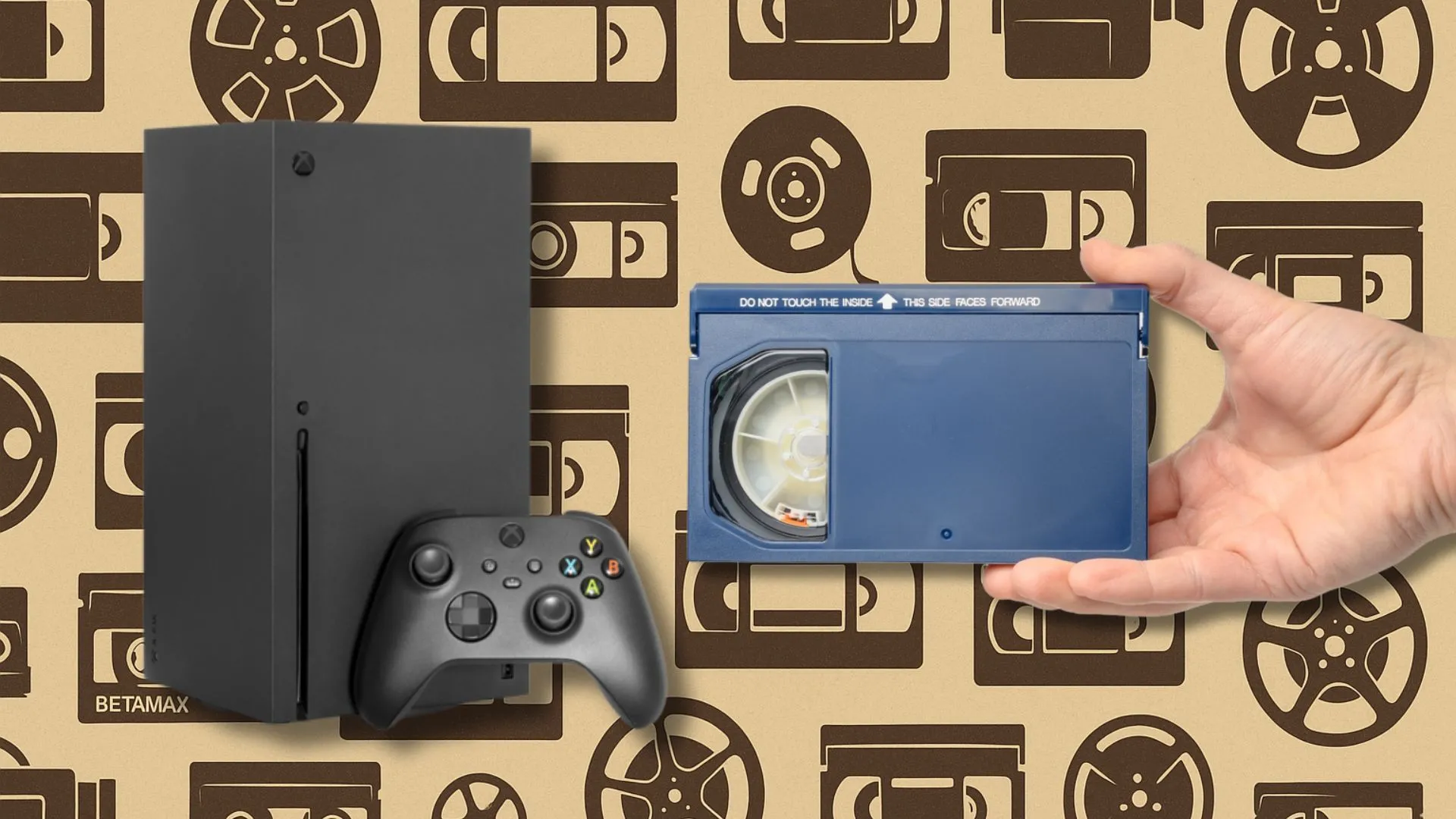 Máy Xbox Series X và băng Betamax, hình ảnh biểu tượng cho sự thay đổi trong chiến lược của Xbox