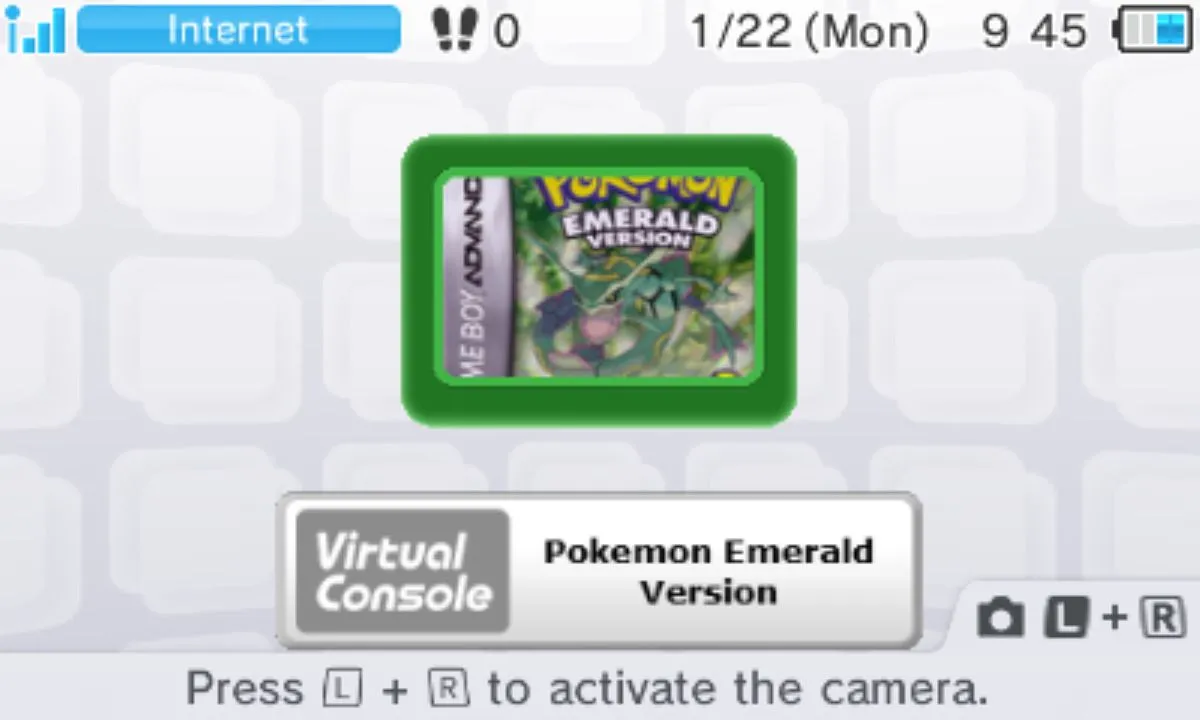 Phiên bản Pokémon Emerald trên Game Boy Advance, một minh chứng cho sự thống trị của Pokémon trên các hệ máy cầm tay.