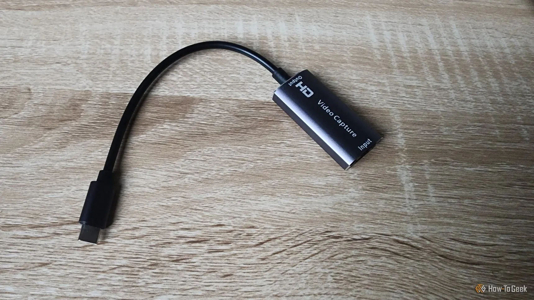 Thiết bị thu hình USB Video Capture Device nhỏ gọn, dùng để kết nối nguồn video ngoài vào iPad
