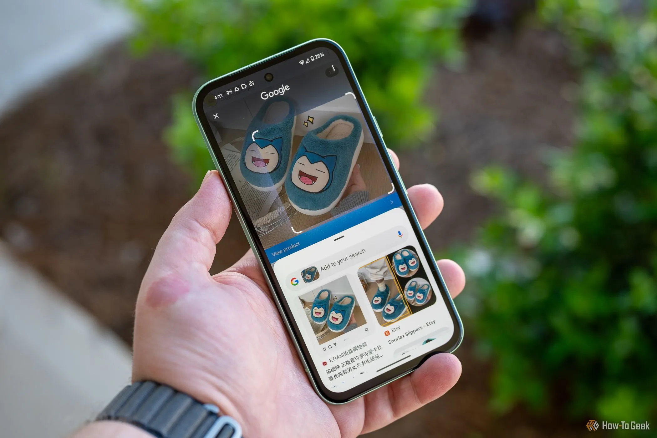 Tính năng Circle to Search của Google Lens trên điện thoại, cho phép tìm kiếm trực tiếp từ màn hình