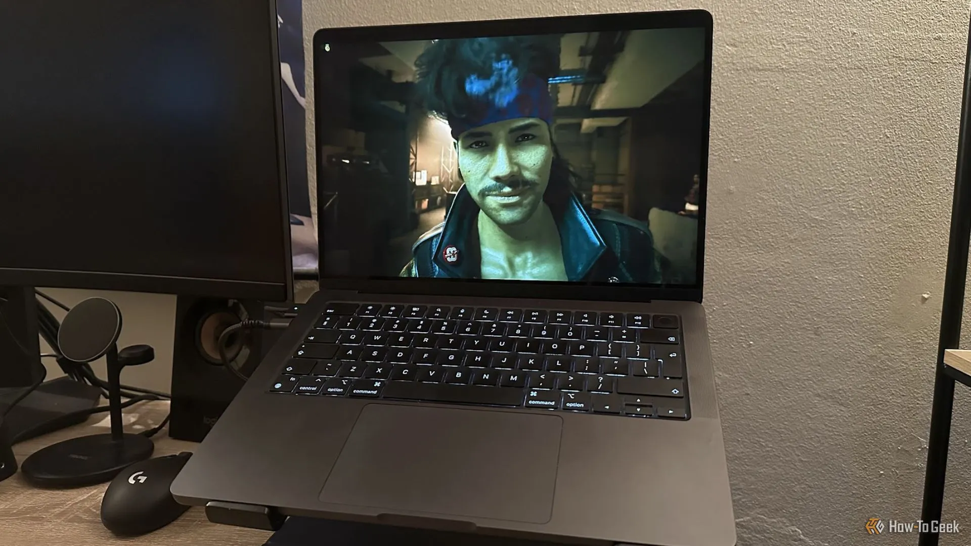 Tựa game Cyberpunk 2077 chạy mượt mà trên MacBook, minh chứng cho khả năng tối ưu dung lượng của các engine game khác.
