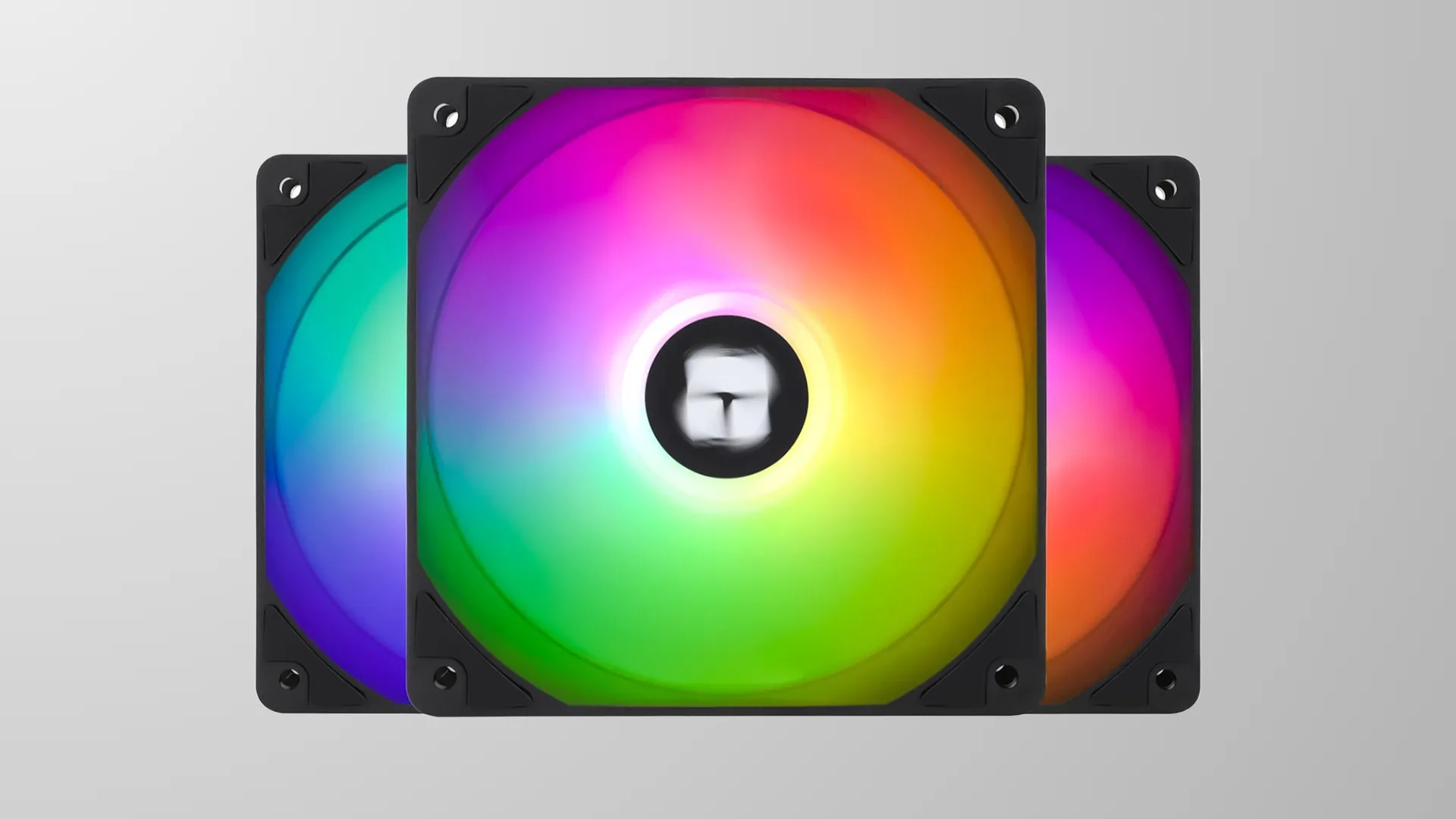 Bộ ba quạt Thermalright TL-C12C-S X3 RGB mang lại hiệu suất và ánh sáng với chi phí hợp lý.