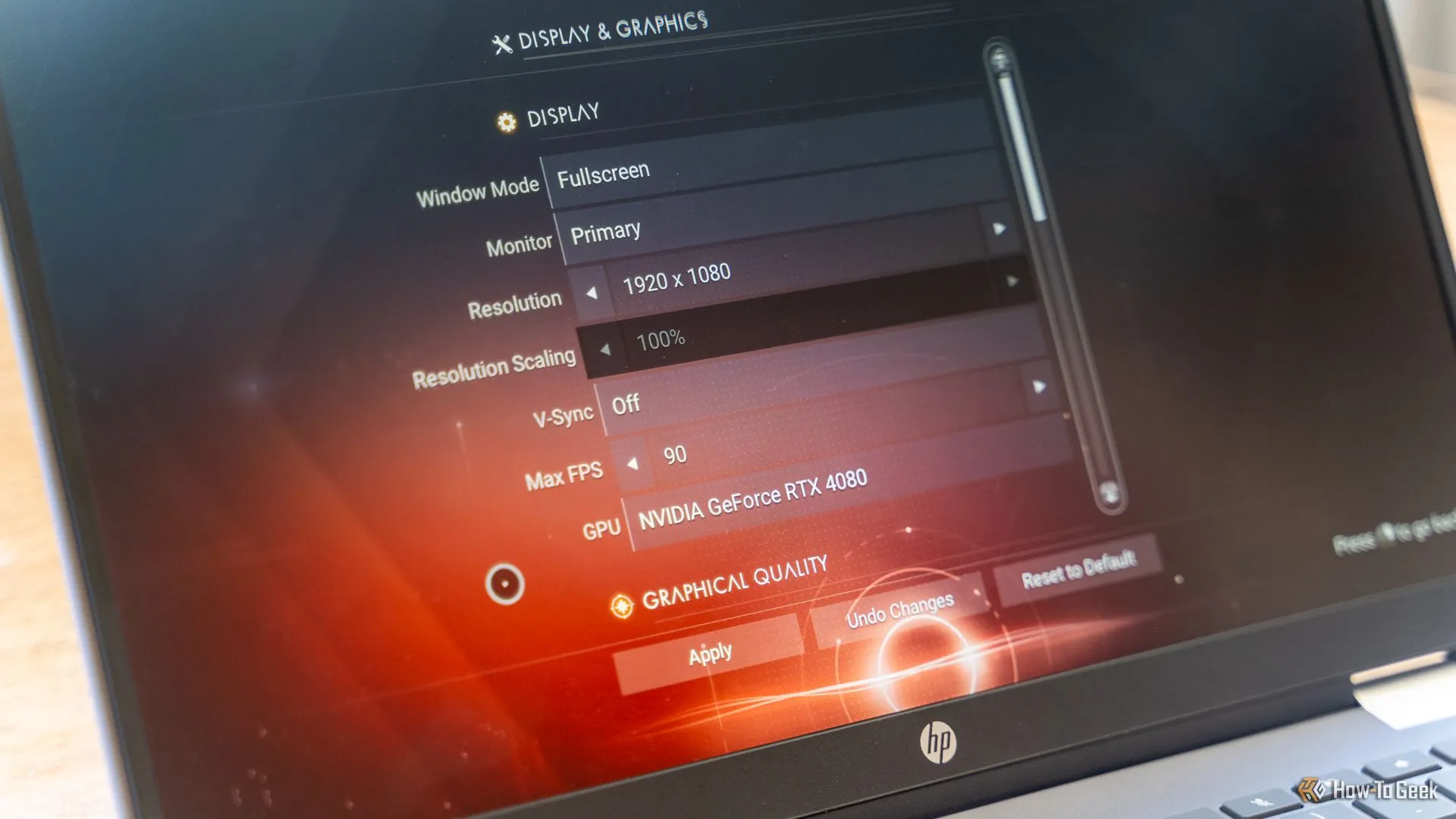 Chromebook Plus hiển thị game No Man's Sky đang chạy mượt mà qua GeForce NOW, minh chứng hiệu năng chơi game trên đám mây