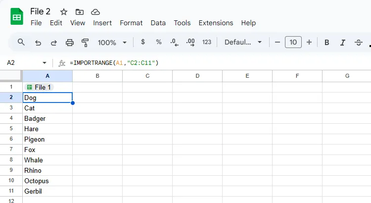 Công thức IMPORTRANGE trong Google Sheets tham chiếu URL từ một ô khác để nhập dữ liệu.