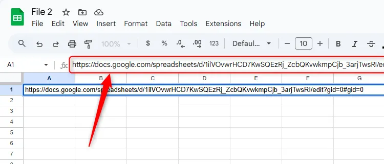 Dán đường dẫn URL của tệp Google Sheets nguồn vào thanh công thức để tham chiếu gián tiếp.