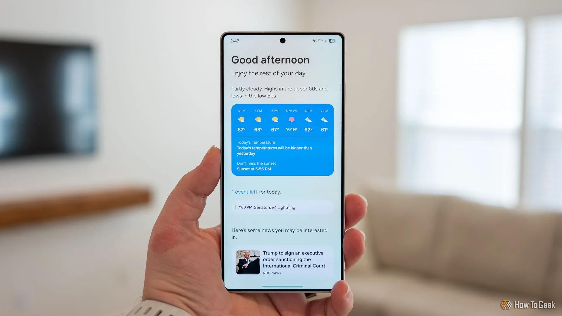 Giao diện Now Brief đang chạy trên Samsung Galaxy S25 Ultra, hiển thị các tính năng AI của điện thoại cao cấp.