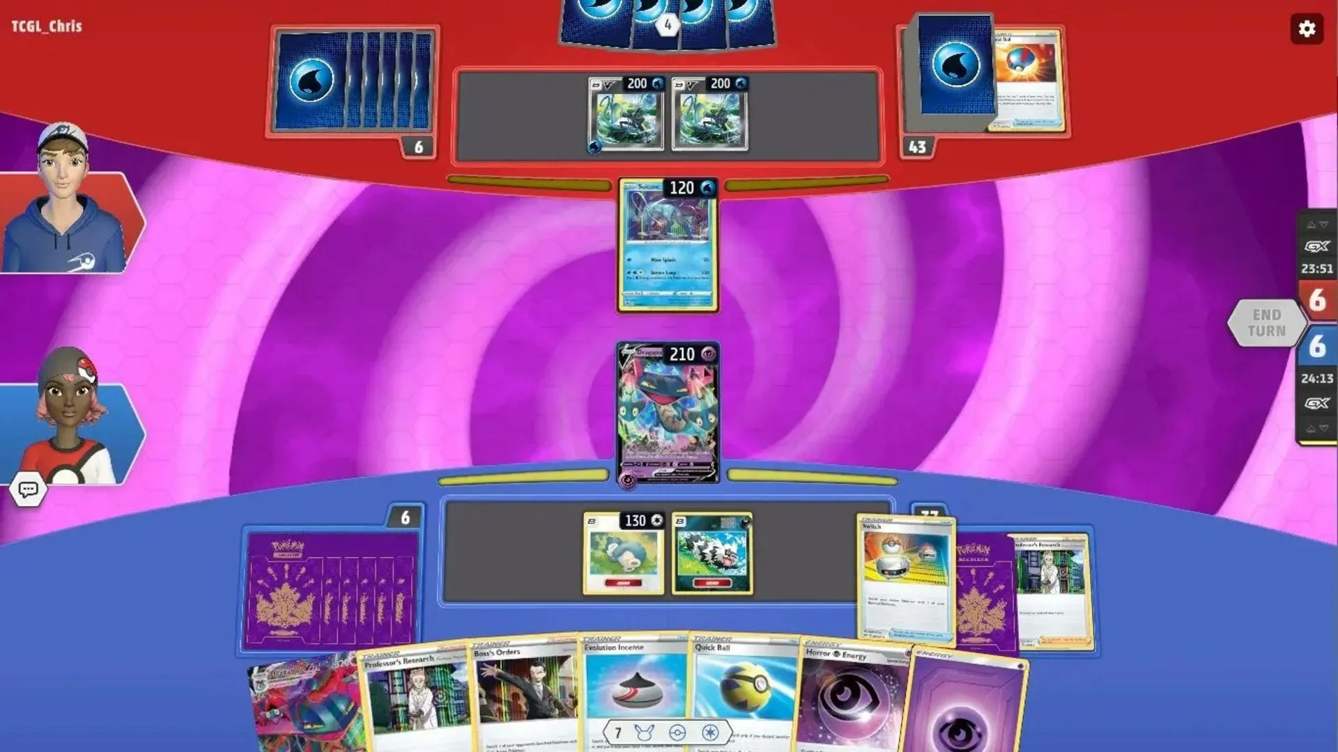 Giao diện trò chơi của Pokémon TCG Live, hiển thị các thẻ bài và bàn chơi