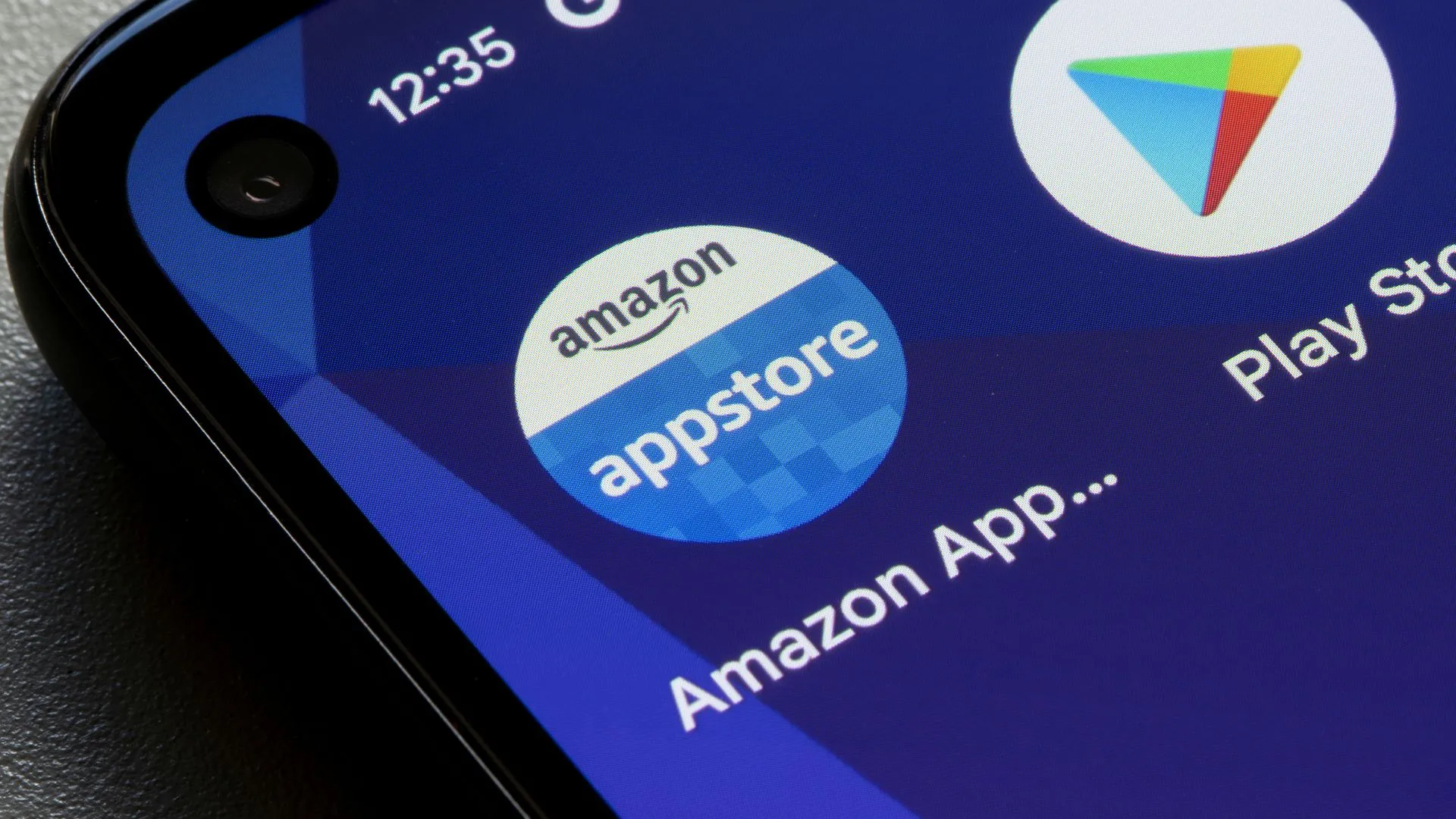 Giao diện ứng dụng Amazon Appstore trên điện thoại Android, minh họa cảnh báo ngừng hoạt động