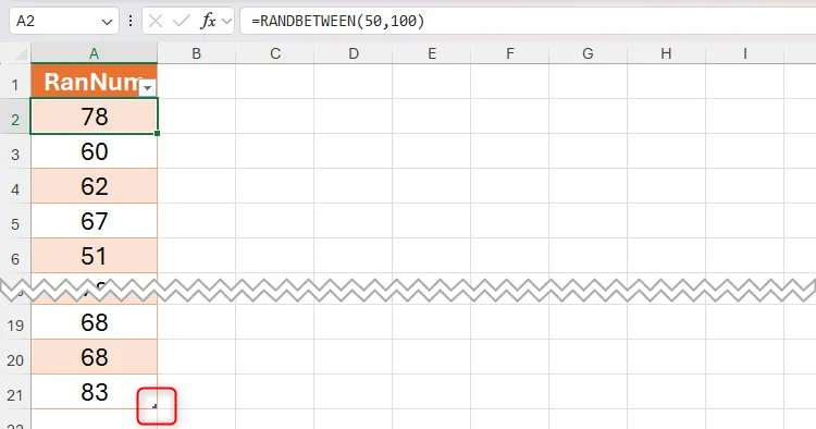 Hàm RANDBETWEEN được dùng trong bảng Excel để tạo 20 số ngẫu nhiên từ 50 đến 100