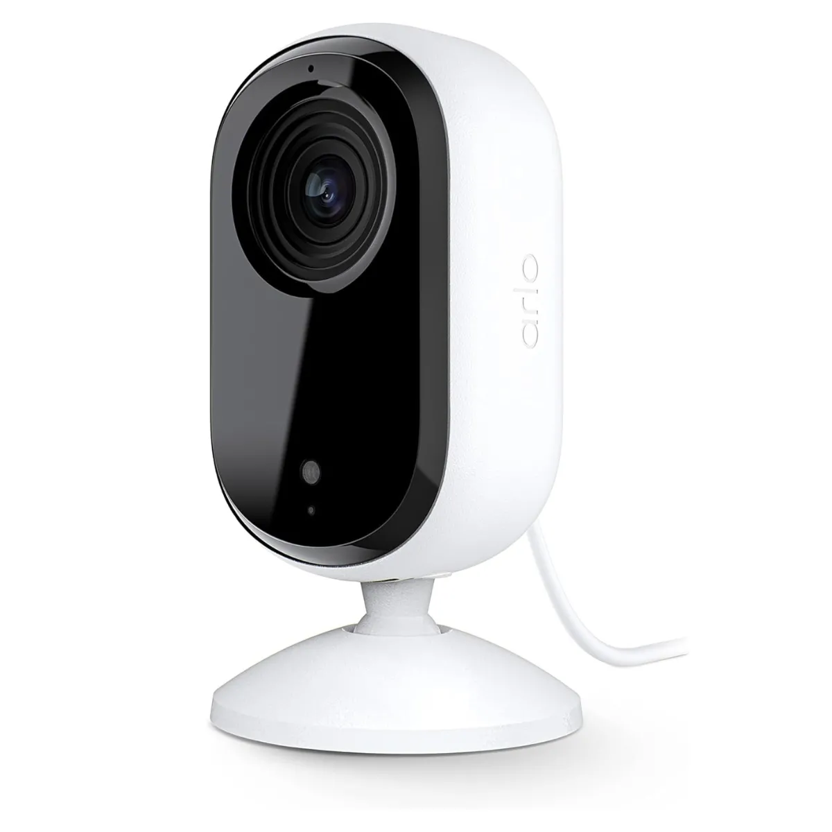 Hình ảnh camera an ninh Arlo Essential Indoor Cam 2K màu trắng, thể hiện thiết kế nhỏ gọn và hiện đại.
