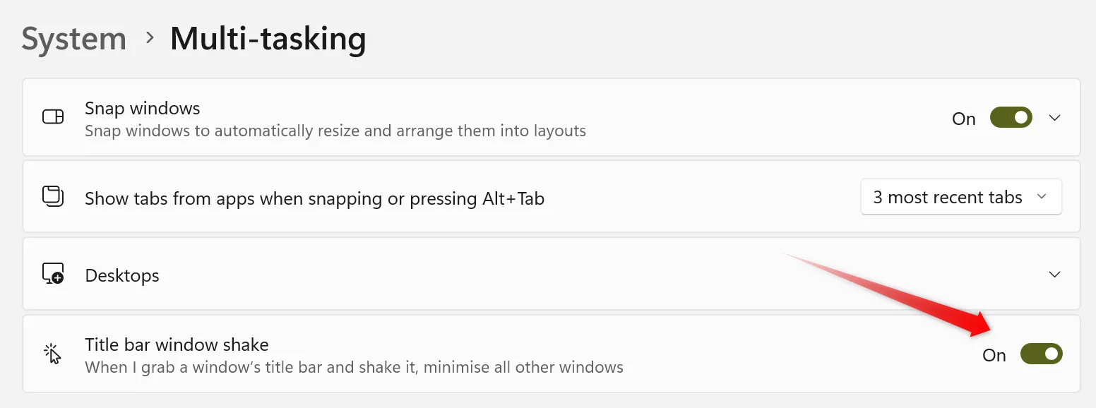 Kích hoạt tính năng Lắc cửa sổ thu nhỏ (Title Bar Window Shake) trong Cài đặt đa nhiệm Windows.