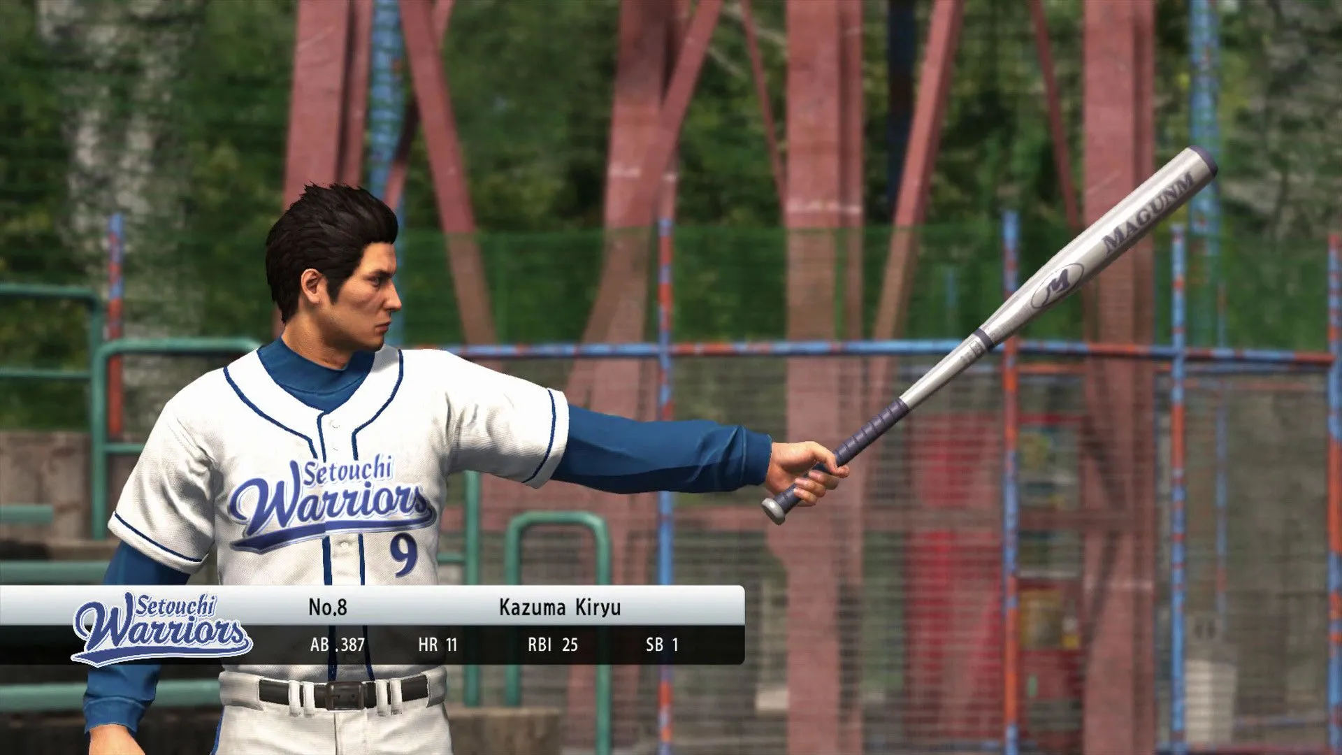 Kiryu cầm gậy bóng chày trong minigame Baseball của Yakuza 6, sẵn sàng đánh bóng trên sân.