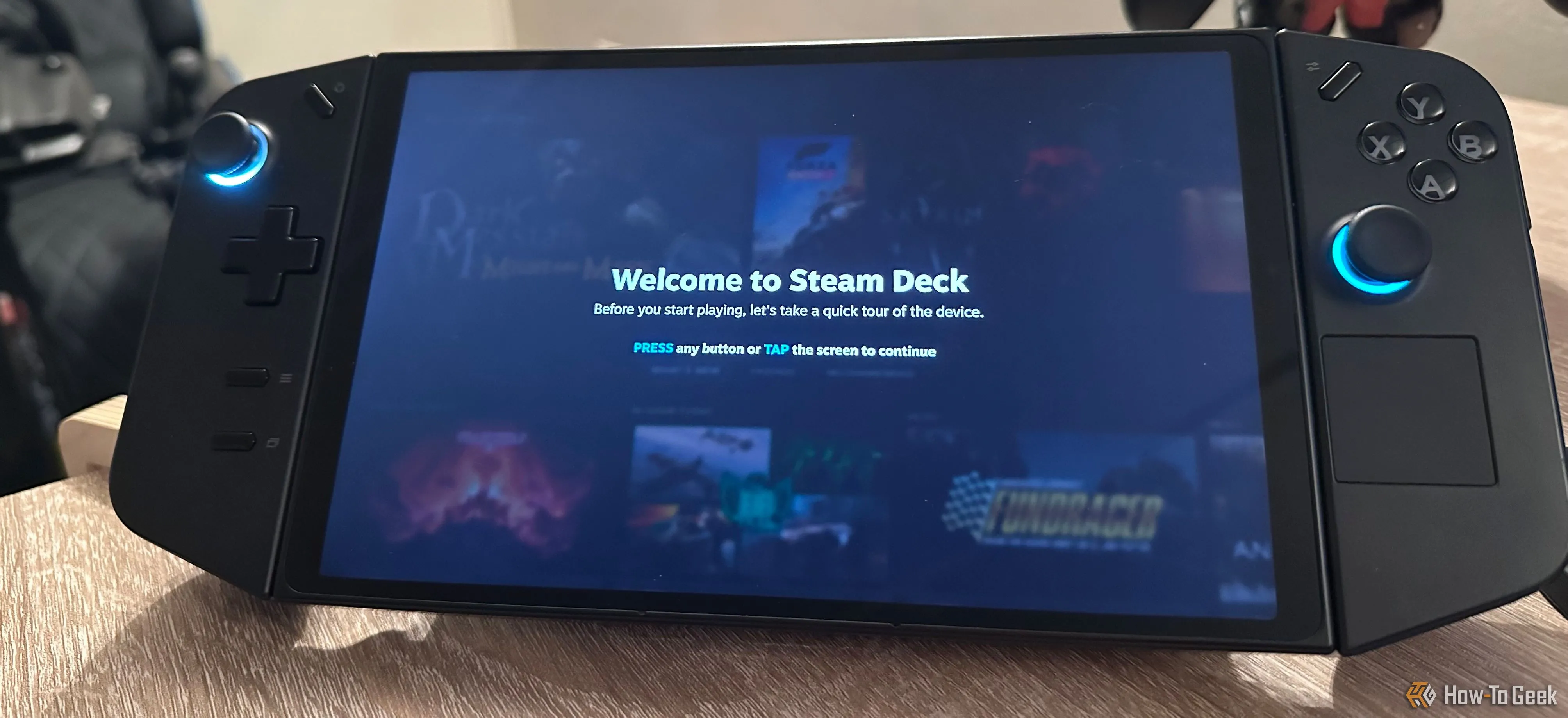 Màn hình cài đặt SteamOS đã hoàn tất trên thiết bị chơi game cầm tay Lenovo Legion Go, cho thấy khả năng chạy hệ điều hành thay thế Windows để tối ưu chi phí và trải nghiệm.