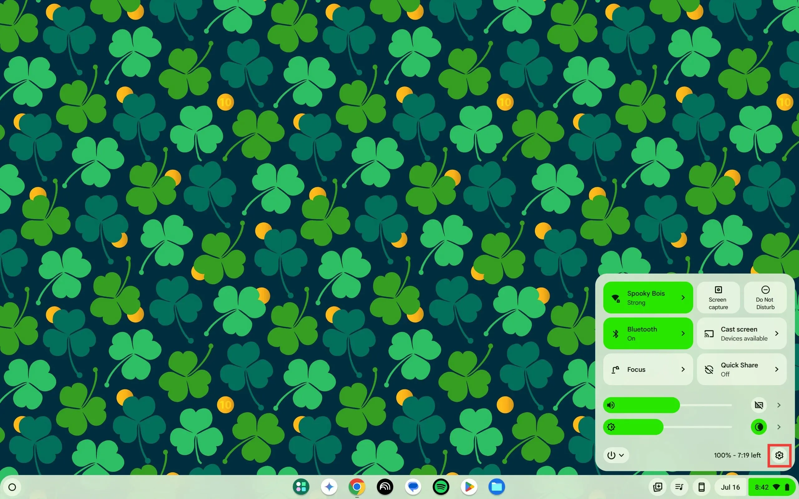 Menu Cài đặt nhanh (Quick Settings) của Chromebook với biểu tượng bánh răng cài đặt được làm nổi bật, bước đầu để truy cập cài đặt Face Control.