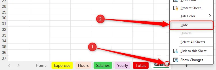 Menu chuột phải trên tab bảng tính Excel với tùy chọn &quot;Hide&quot; được chọn để ẩn một sheet, giúp giữ giao diện gọn gàng và bảo vệ dữ liệu nền.