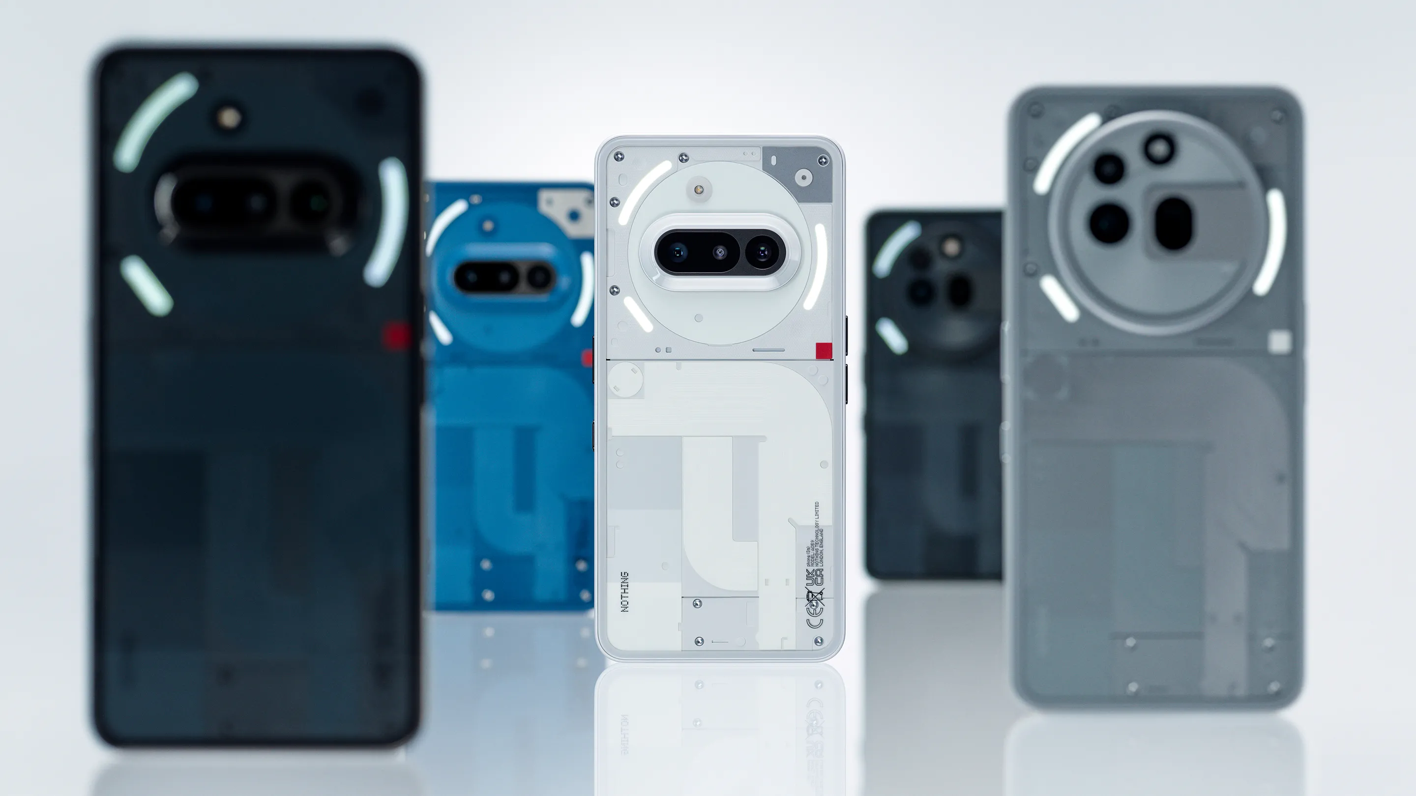 Nothing Phone (3a) với thiết kế mặt lưng trong suốt và hệ thống đèn Glyph