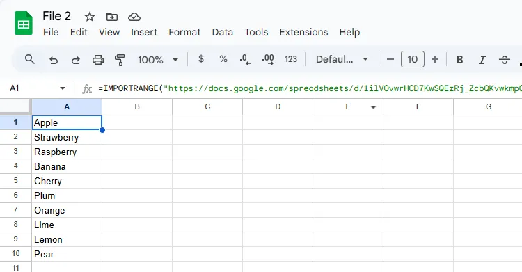 Sử dụng IMPORTRANGE để nhập một cột cụ thể từ bảng đã đặt tên trong tệp Google Sheets khác.
