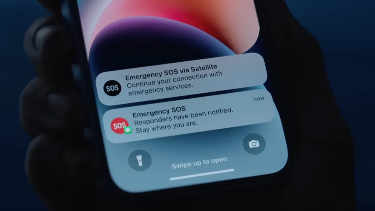 Thông báo tính năng SOS khẩn cấp qua vệ tinh trên iPhone