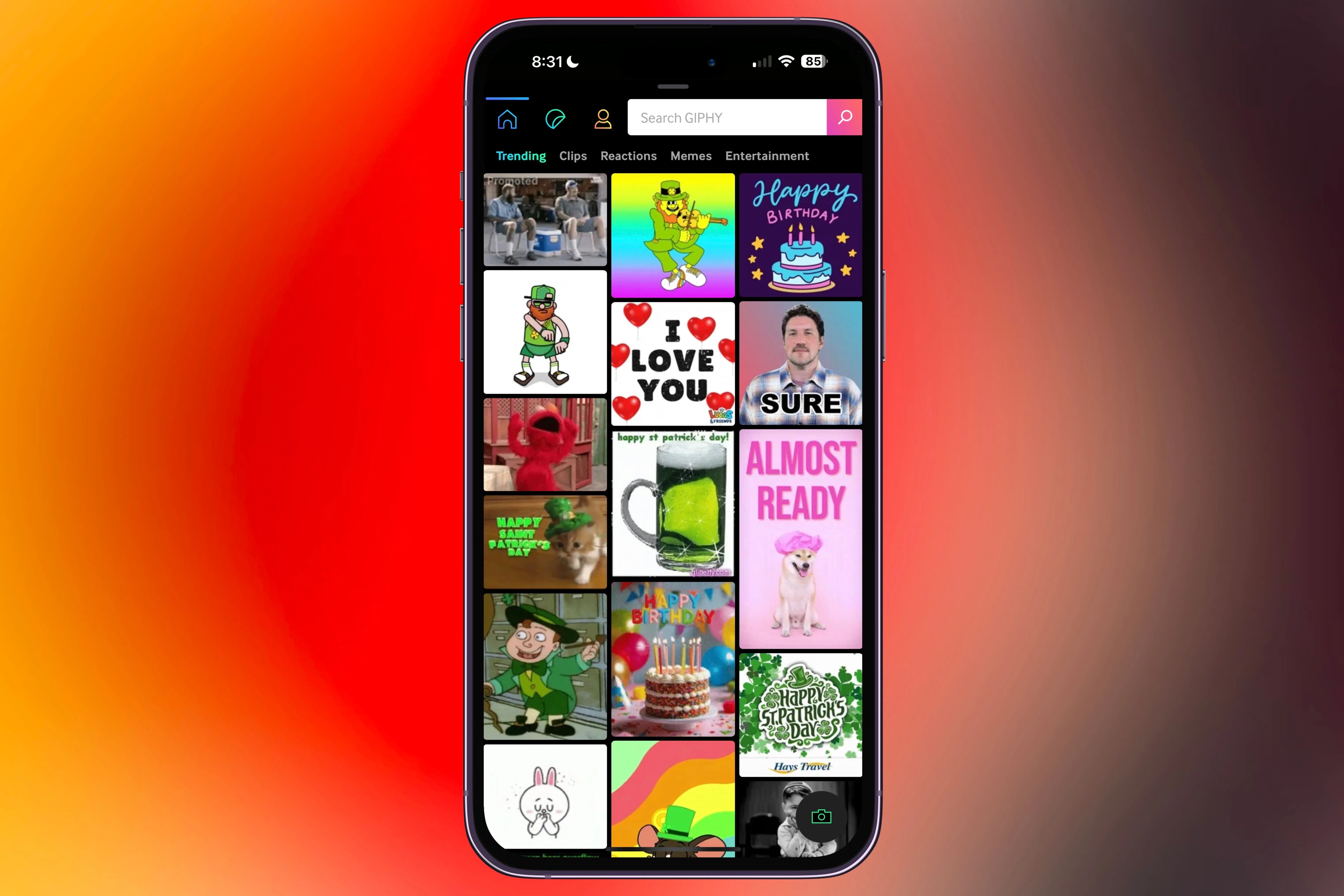 Trang chủ của ứng dụng GIPHY iMessage trên iPhone.