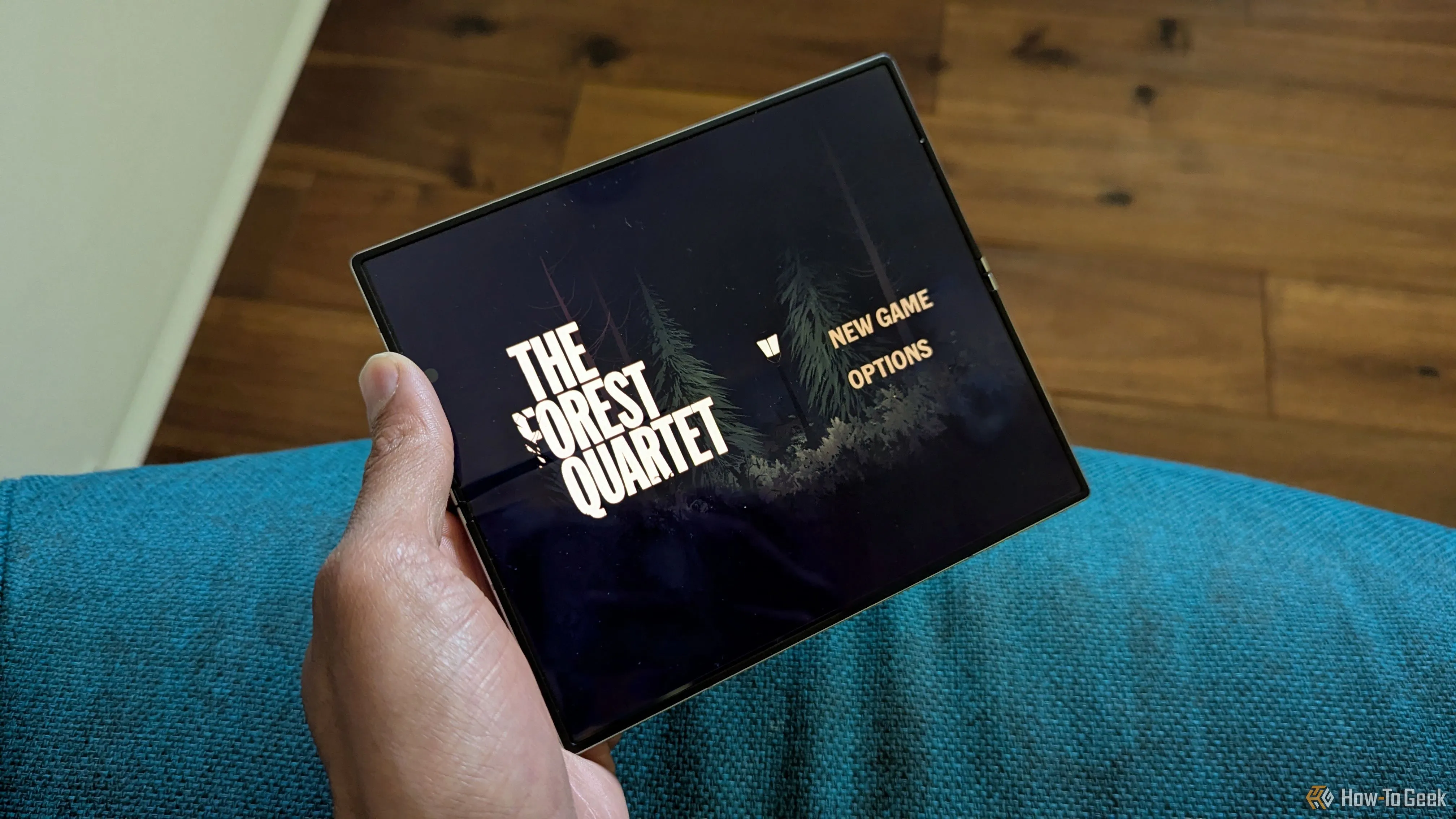 Trò chơi The Forest Quartet hiển thị trên màn hình của Samsung Galaxy Z Fold 6