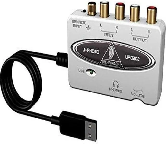 Bộ chuyển đổi tín hiệu âm thanh Behringer UFO202 USB, giúp kết nối mâm đĩa than với máy tính.