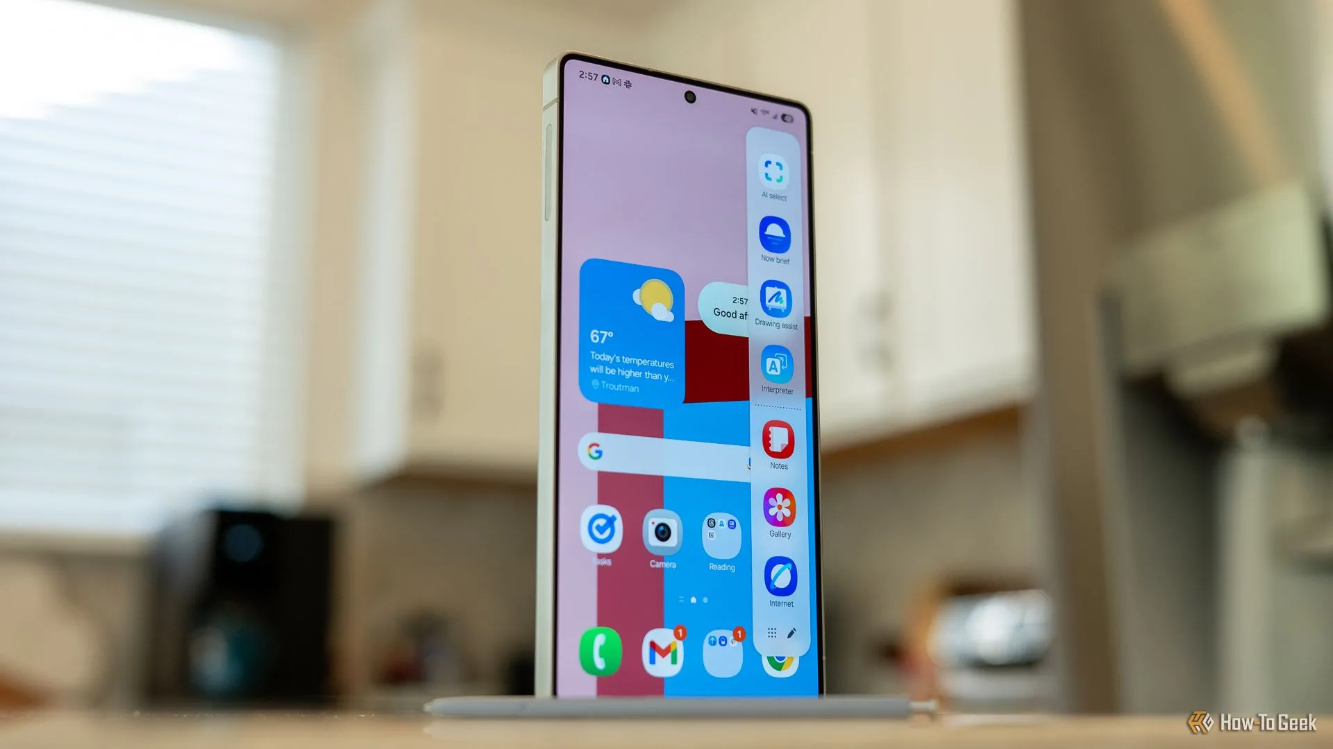 Giao diện Edge Panel được mở rộng trên Samsung Galaxy S25 Ultra