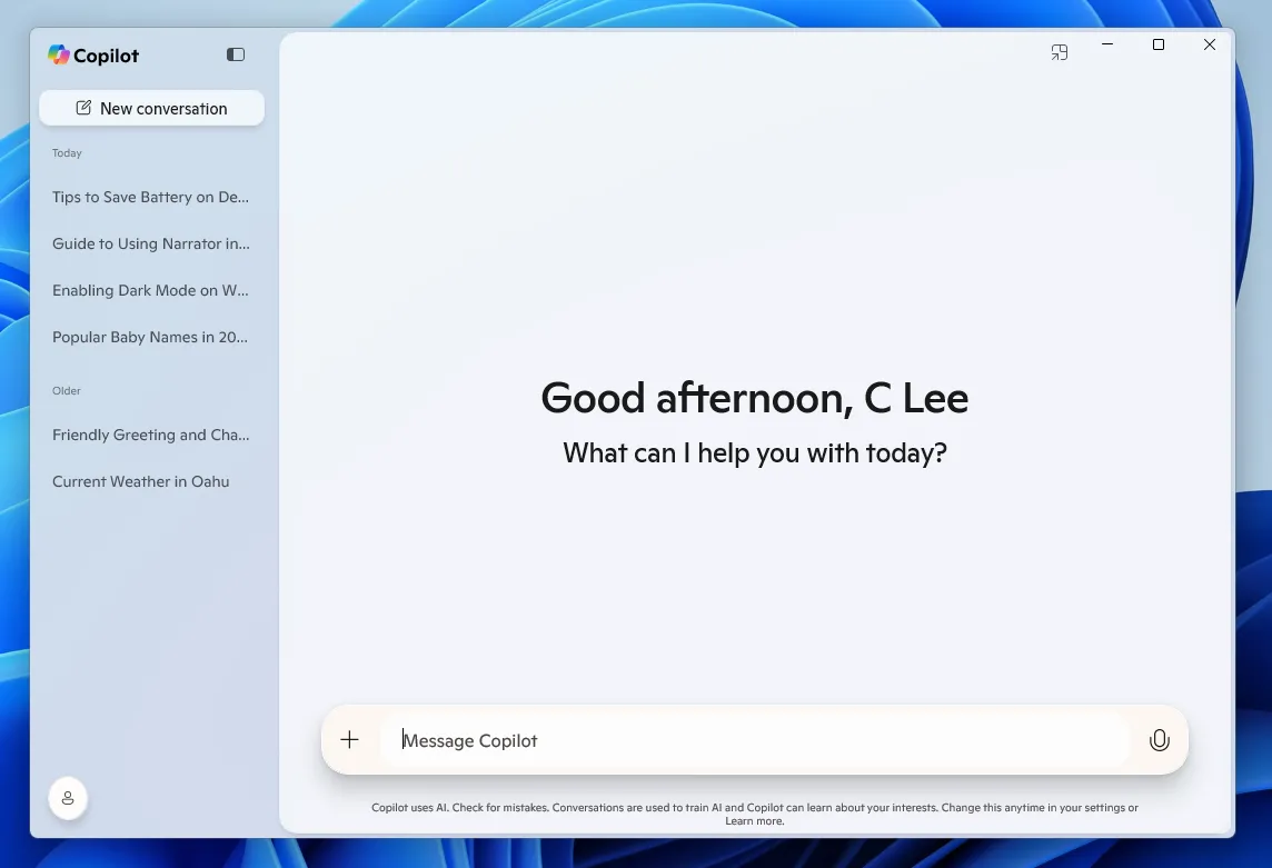 Giao diện ứng dụng Copilot native mới trên Windows 11 với lịch sử trò chuyện được hiển thị