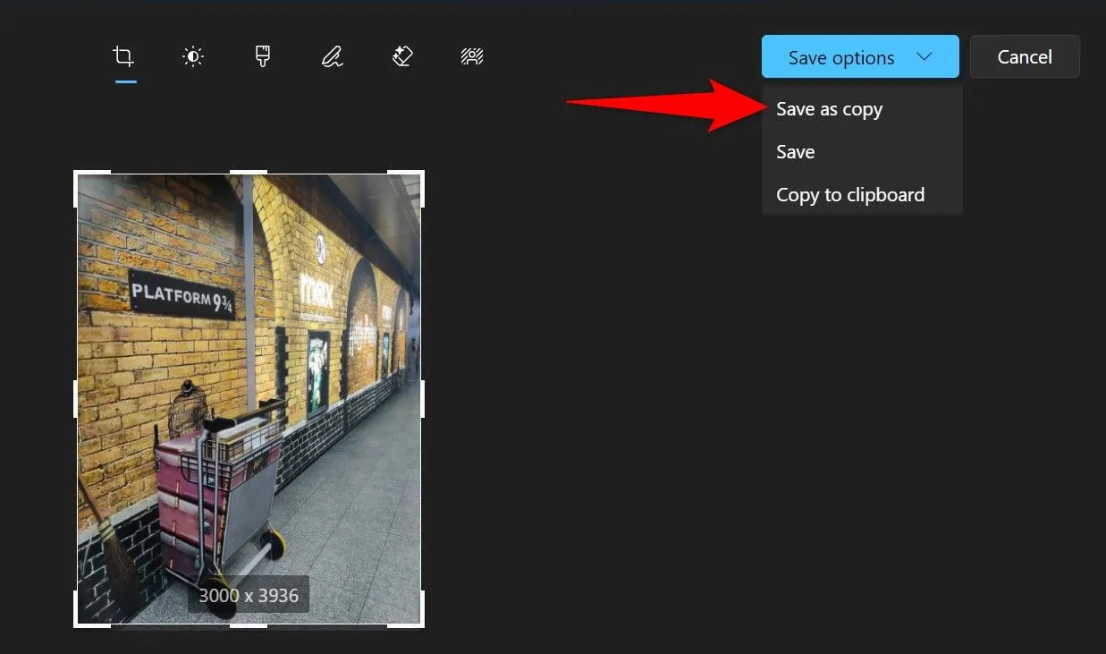 Lưu ảnh đã chỉnh sửa dưới dạng bản sao trong ứng dụng Photos để xóa metadata.