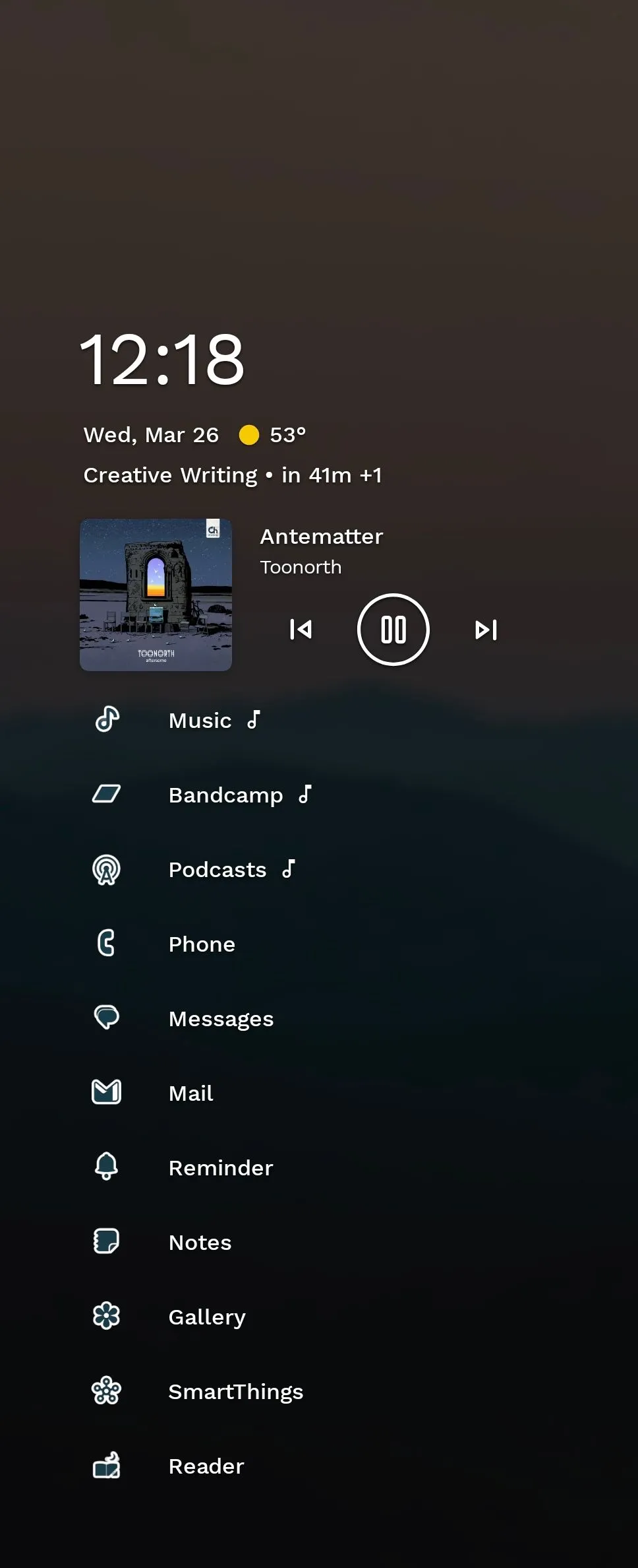 Màn hình chính của Niagara Launcher với các biểu tượng ứng dụng được tùy chỉnh